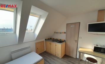 Pronájem bytu 1+kk, 12,6 m&sup2;, Znojmo | RE/MAX Profi Reality Znojmo