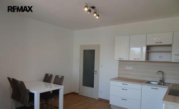 Pronájem bytu 2+kk, 42 m&sup2;, Znojmo | RE/MAX Profi Reality Znojmo