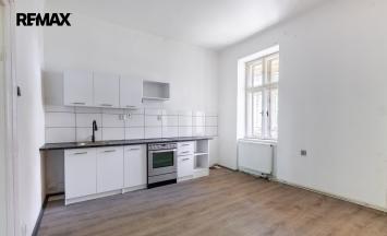 Prodej vícegeneračního domu, 212 m&sup2;, Tavíkovice | RE/MAX Profi Reality Znojmo