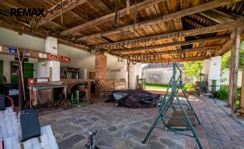 Prodej apartmánu, 1100 m&sup2;, Lesná | RE/MAX Profi Reality Znojmo