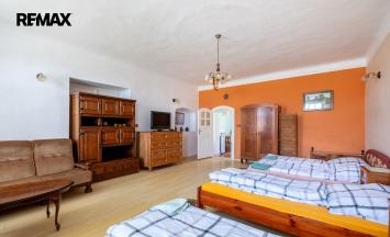 Prodej apartmánu, 1100 m&sup2;, Lesná | RE/MAX Profi Reality Znojmo