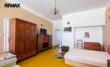Prodej apartmánu, 1100 m&sup2;, Lesná | RE/MAX Profi Reality Znojmo