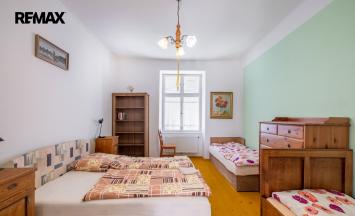 Prodej apartmánu, 1100 m&sup2;, Lesná | RE/MAX Profi Reality Znojmo