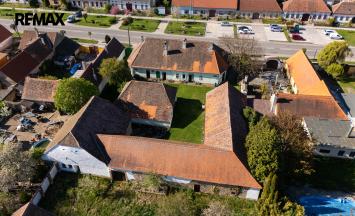 Prodej apartmánu, 1100 m&sup2;, Lesná | RE/MAX Profi Reality Znojmo