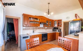 Prodej rodinného domu, 100 m&sup2;, Hodonice | RE/MAX Profi Reality Znojmo