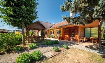 Prodej vícegeneračního domu, 220 m&sup2;, Krhovice | RE/MAX Profi Reality Znojmo