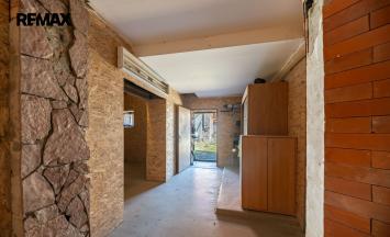 Prodej vícegeneračního domu, 550 m&sup2;, Lažany | RE/MAX Profi Reality Znojmo