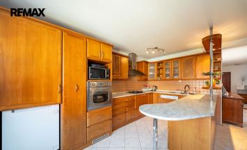 Prodej vícegeneračního domu, 550 m&sup2;, Lažany | RE/MAX Profi Reality Znojmo