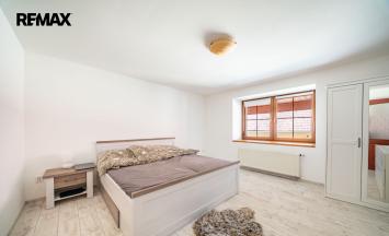 Prodej vícegeneračního domu, 550 m&sup2;, Lažany | RE/MAX Profi Reality Znojmo
