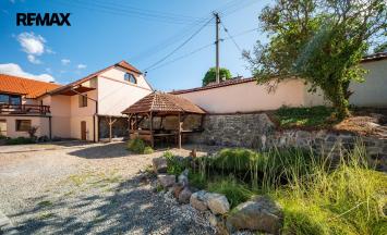 Prodej vícegeneračního domu, 550 m&sup2;, Lažany | RE/MAX Profi Reality Znojmo