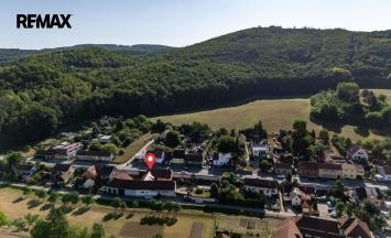 Prodej vícegeneračního domu, 550 m&sup2;, Lažany | RE/MAX Profi Reality Znojmo