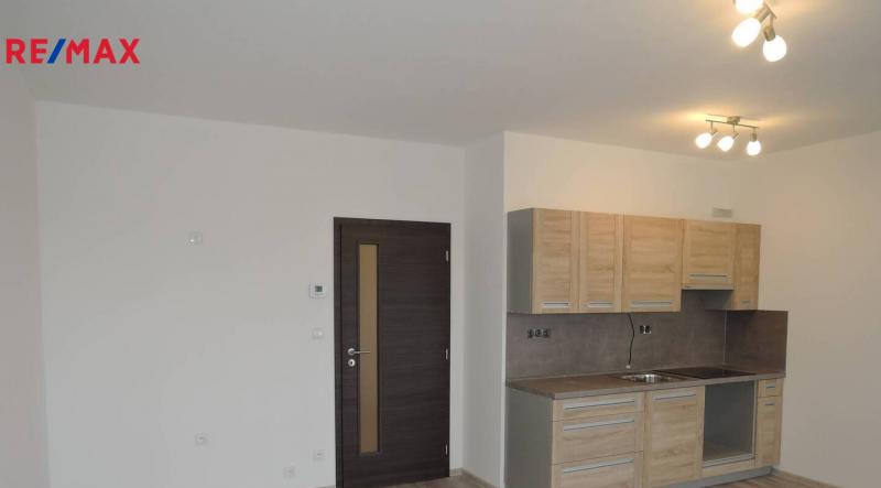 Pronájem bytu 1+kk, 39 m², Znojmo | RE/MAX Profi Reality Znojmo