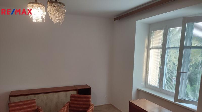 Pronájem bytu 1+1, 43 m², Znojmo | RE/MAX Profi Reality Znojmo