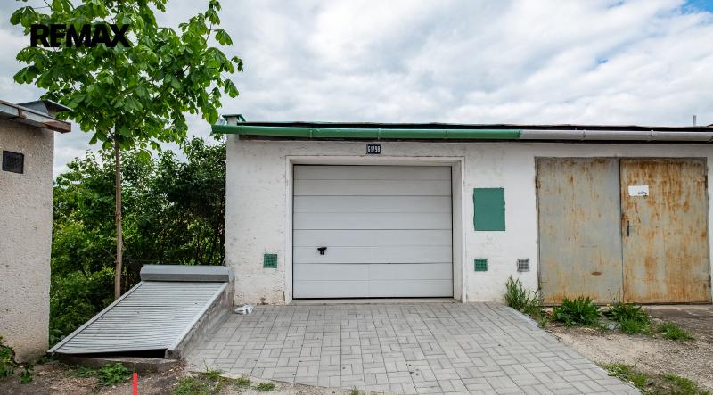Prodej garáže, 50 m&sup2;, Znojmo | RE/MAX Profi Reality Znojmo